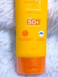 Aqualogica Glow+Dewy Papaya &amp; Vitamin C Sunscreen
