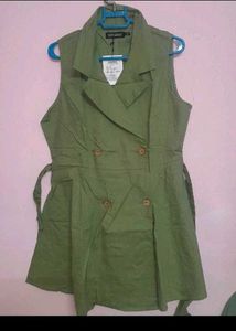 SASSAFARAS OLIVE GREEN BUTTONED SLEEVELESS DRESS