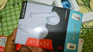 boAt Airbuds 148
