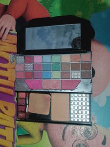 Makeup Combo Products