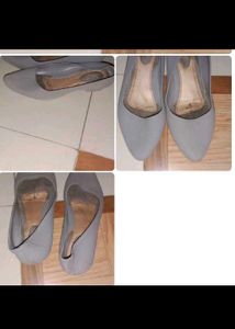 Grey Pointed-Toe Flats - Size 7