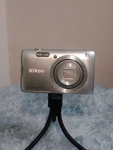 Nikon Coolpix A300 WiFi/Bluetooth Camera 21MP 8x