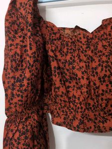 Floral Puff Sleeve Crop Top