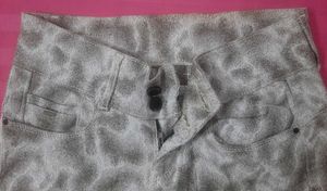 Off White-brown Shorts!