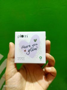 Plum There You Glow Highlighter+freebies❤️🎀