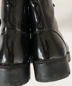 Black Boots
