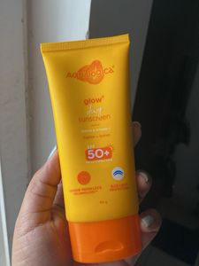 Aqualogica Glow Dewy Sunscreen