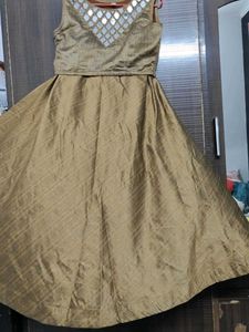 Crop Top With Skirt