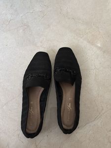Black Flat Ballerina