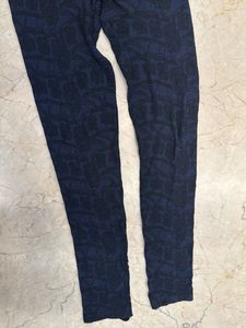 Stylish Blue Patterned Leggings