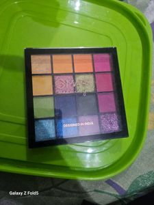 Mars Eyeshadow Palette