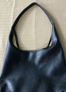 Dog Applique Shoulder Bag