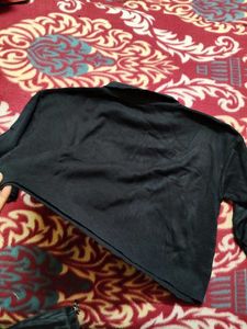 Cute Black Collor Crop Top