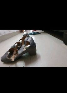 Stylish Women&#39;s Flats &amp; Sandals