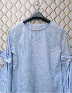 New With Tag Cute Korean Stripped Bow Top