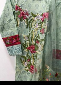 Floral Embroidered Salwar Kameez
