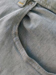Light Wash Distressed Jeans