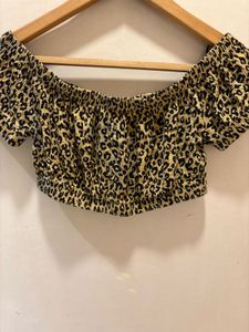 FOREVER 21 Leopard Print Beautiful Top