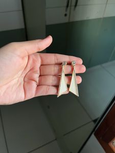 Look At This Beautiful Elegant Earrings