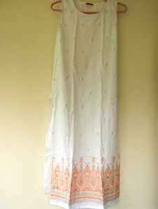 Elegant W Kurta and Leggings set.