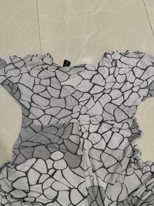 Deep Neck Nighty