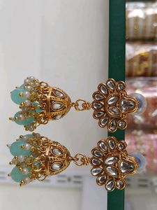 Elegant Kundan &amp; Bead Necklace