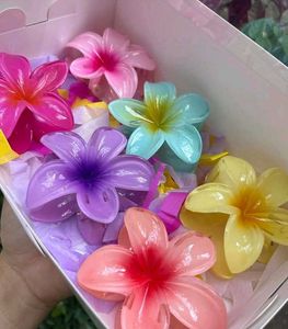 Flower Hair Claw Clips - Set of 2
