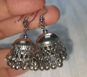 “Women’s Earrings Combo – Multiple Pairs” set of 7