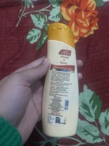 AstaVeda Almond &amp; Honey Lotion