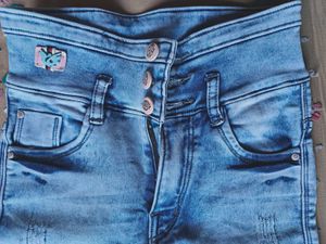 Stylish High-Waisted Jeans