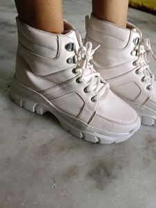 White High-Top Fashion Sneakers