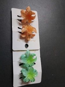 Combo of 4 flower hair clips.