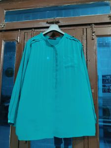 Combos Women's Branded Top