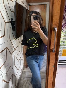 Unisex Puma T-shirt.