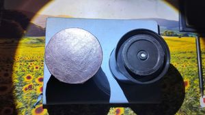 2 Pen stands with 4 pens