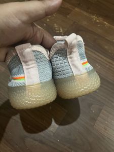 Girl Shoe 8-10 Years