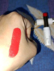 MyGlamm LIT Creamy Matte Lipstick