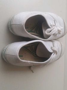 BATA Badminton/Tennis Sports Grip SHOES