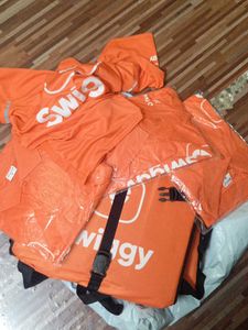 Combo Of 4 T-shirt And Bag