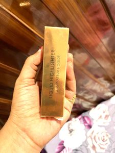 Swiss Beauty LIQUID HIGHLIGHTER