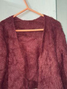 Cozy maroon Cardigan with top