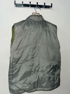 Sleeveless Double Sided Puffer Vest (green &amp; grey)