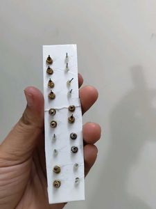 Set Of 10 Studs