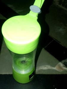 Portable And Rechargeable Battery Juice Blender