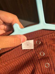 Cinnamon brown top