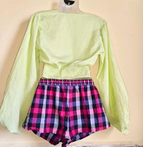 Size M🎁Buy 2 Get 1 Free 🎁 Trendy Green Crop Top