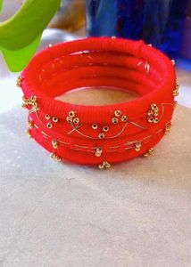 Red Handcrafted Thread Bangles