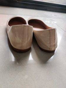 Elegant Beige Ballerinas
