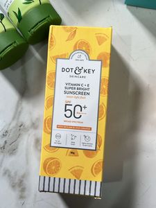 Dot&amp;key Face Sunscreen And Moisturiser