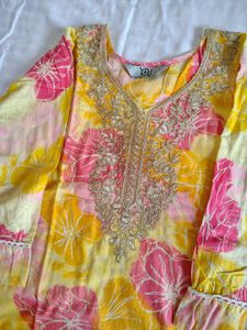 combo of 2 kurta sets